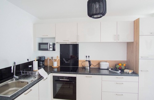 Concarneau Apartment | -SHELBY- T2 ARRIÈRE CORNICHE PARKING ET TERRASSE