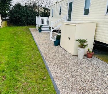 Colchester Other | Shell Beach Holiday Home Mersea Coopers Beach