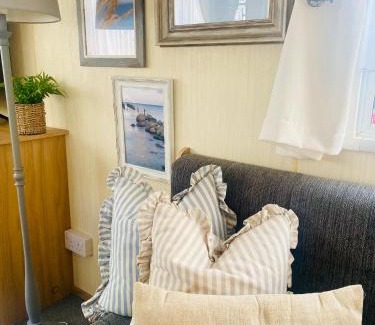 Colchester Other | Shell Beach Holiday Home Mersea Coopers Beach