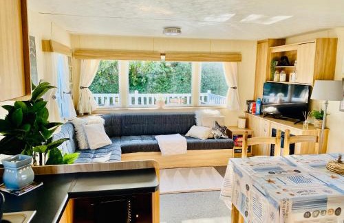 Colchester Other | Shell Beach Holiday Home Mersea Coopers Beach