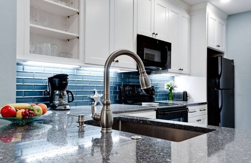 Holmes Beach Condo | Shell Game: Playa Encantada - Beachfront Community Steps to the Beach