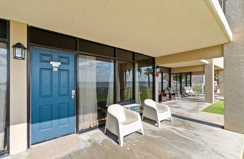 Rockport Apartment | Shell Room – Cozy studio comfort with resort amenities on the bay