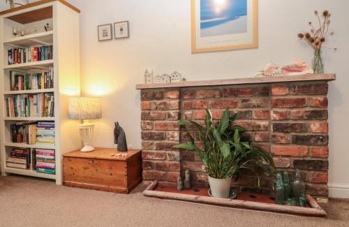 Sewerby House | Shell Seeker Cottage
