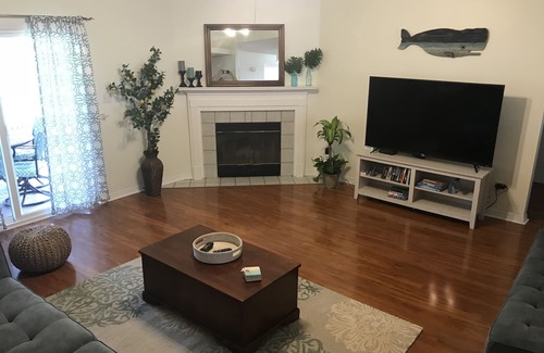 Navarre House | Shellfish Beach House Getaway Retreat - Perfect Location