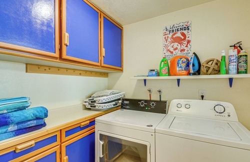 Potlatch House | Shelton Gem w/Kayaks: Private Beach Oyster Hunt