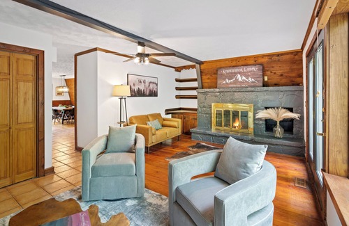 Hood Cabin | Shenandoah Cabin w Hot Tub, Sauna & Fire Ring