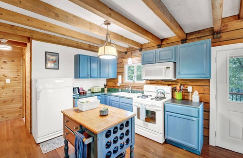 Hood Cabin | Shenandoah Sanctuary