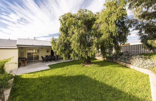 Ledge Point House | Sheoak on Wedge - Well Appointed Property Close To Beach