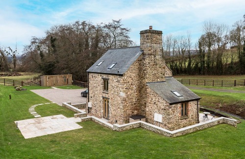 Usk Cottage | Shepherd's Cottage - a beautiful cottage sleeping 2 guests