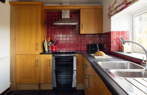 Haverfordwest Cottage | Shepherd's Hut - Lomu