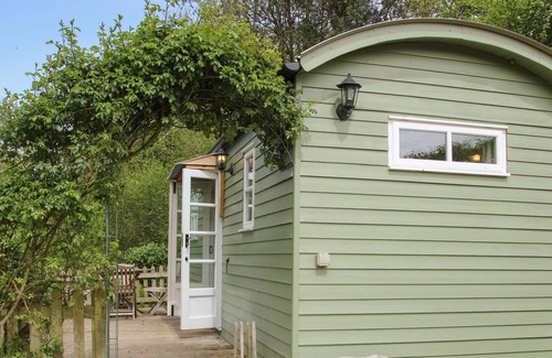 Coalbrookdale Cottage | SHEPHERD'S RETREAT, character holiday cottage in Leighton
