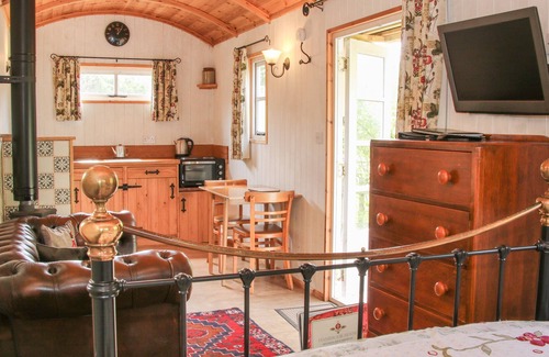 Coalbrookdale Cottage | SHEPHERD'S RETREAT, character holiday cottage in Leighton