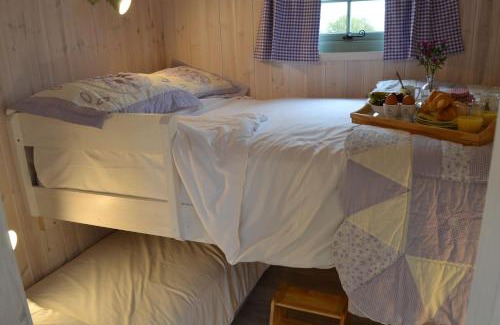Bedfield House | Shepherds Hut 3