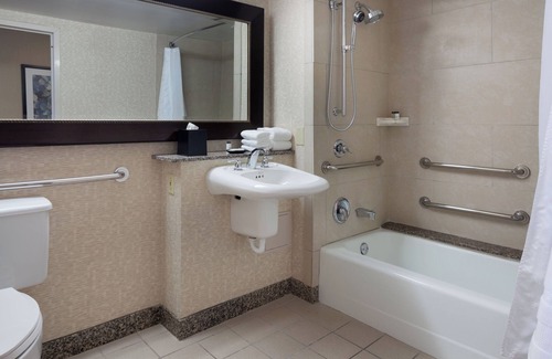 Crown Center District Hotel | Sheraton Kansas City Hotel at Crown Center