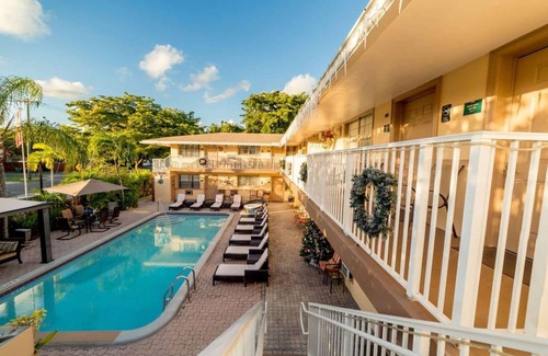 Dania Beach Apartment | Sheridan Suites Two Bedroom Suite