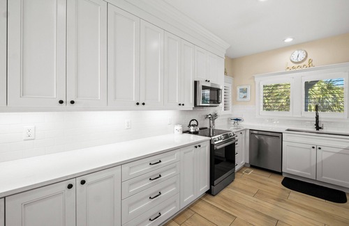 South Beach House | Shifting Sands is the ultimate in BHI oceanfront living!