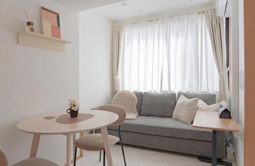 Chinatown Apartment | SHIKA HOME 横滨中华街 高级公寓 适合家庭 多人 Luxury Family Living near Chinatown キッチン完備 家族やグループに落ち着きある空間