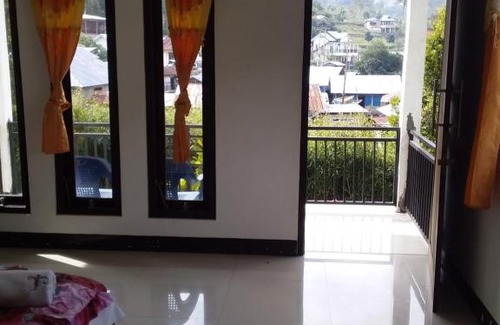 Moni House | SHILA GUEST HOUSE
