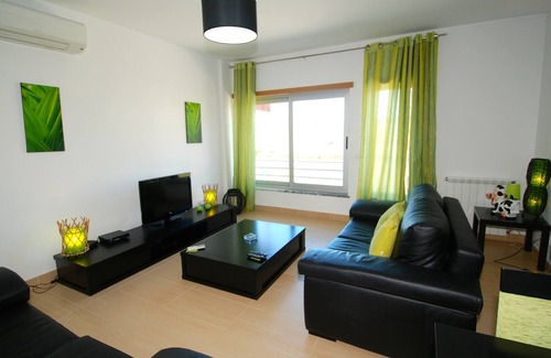 Sao Martinho do Porto Apartment | Shine - Lovely 2 bedroom apartment, only 200m from the beach and restaurants