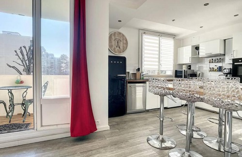 Vernay Apartment | Shining Sun Flat Lyon Caluire et parkings