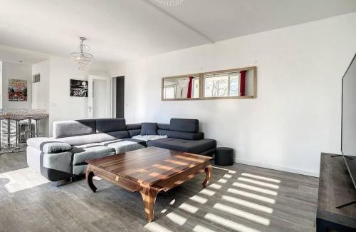 Vernay Apartment | Shining Sun Flat Lyon Caluire et parkings