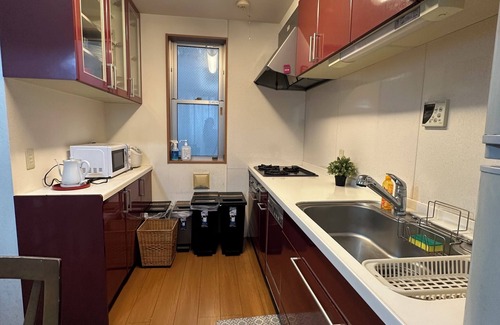 Hyakunincho House | Shinjuku 120 sq.m. house/3 min walk from JR Shin-Okubo station/2 bathrooms, 2 toilets, parking/10 min walk from Kabukicho