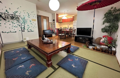 Hyakunincho House | Shinjuku 120 sq.m. house/3 min walk from JR Shin-Okubo station/2 bathrooms, 2 toilets, parking/10 min walk from Kabukicho