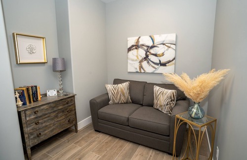 Clovis House | Shiny and new in Copper River area