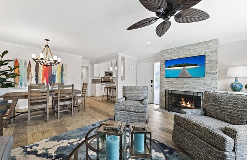 Balboa Island House | Shiny gem on Onyx Ave.