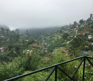 Nuwara Eliya House | Shiny Villa