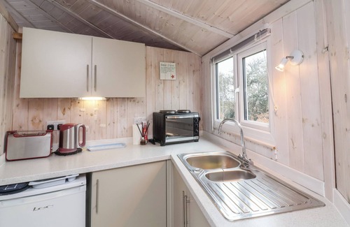 Hartland Cottage | SHIPLOAD BAY, with a garden in Hartland