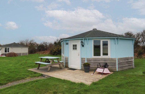 Hartland Cottage | SHIPLOAD BAY, with a garden in Hartland