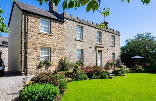 Hope Cottage | Shippon Cottage, Spring House Farm, Castleton, Peak District