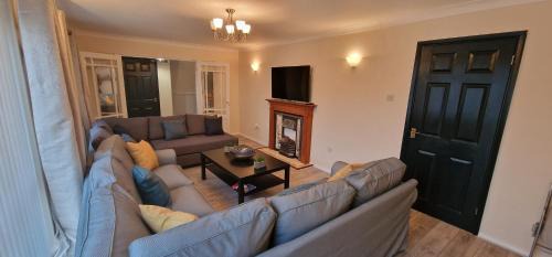 Milton House | Shirley L, Milton, Cambridge, 4 BR House, Newly Refurbished