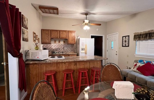 Negreet Cottage | Shirley's Place on Negreet Creek