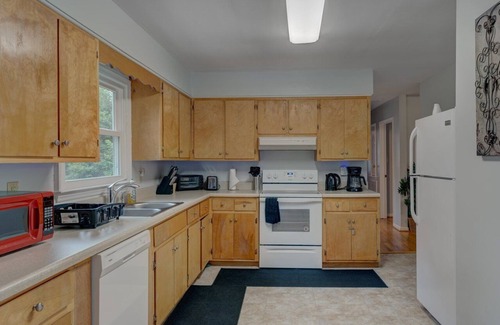Durham House | Shirley St 3BR @ Duke Medical Campus