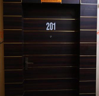 Mahmoorganj Apartment | Shivalay - By Safarnama Stays