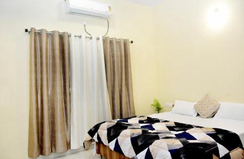 Ujjain House | Shivoham Homestay- Private Luxuary Bungalow with Parking & Lawn