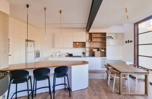 Tel Aviv City Center Apartment | Shlomo HaMelekh Topaze