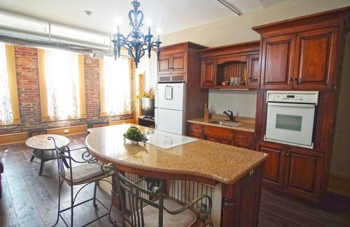Marietta Apartment | Shopping District Apt | Heart of Historic Downtown