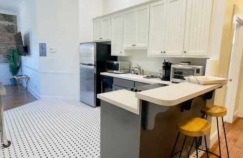 Historic Downtown Apalachicola Apartment | Shopping, Restaurants, waterfront, Brewery just out your doorstep!