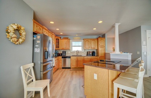 Ocean City Beach House | "Shore Blessed" Private Pool, Tiki Bar, Ocean View, Gourmet Kitchen, Elevator