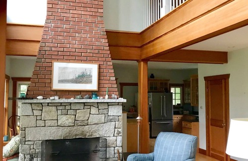 Sorrento House | Shore front home in a charming summer community
