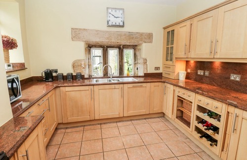 Littleborough Cottage | SHORE HALL, pet friendly, character holiday cottage in Hebden Bridge