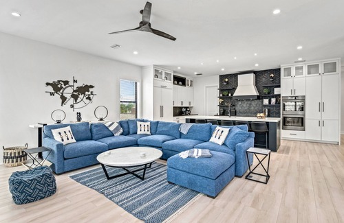Sarasota House | Shore is Something | 5000sqft, Walk to Lido Beach, Bike to St Armand Circle