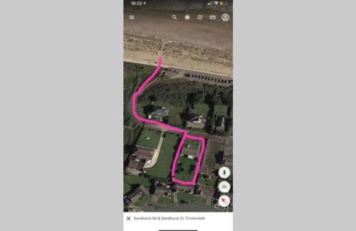 Sandilands House | Shore Lodge. 4 bed bungalow only mtrs from the beach. Sleeps 8