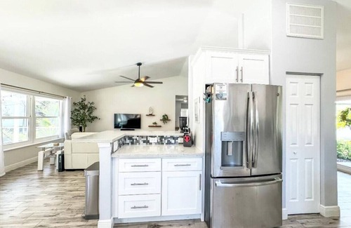 Lake Ida Shores Apartment | Shore & More — 5BR home in the Heart of It All