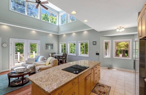 Wise House | Shore Thing Lake House w/Firepit and Lake Access on Lake Gaston!