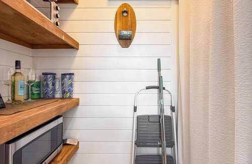 Capri Isle Condo | ~Shore Thing~ nnCoastal Exquisite Waterfront Condo