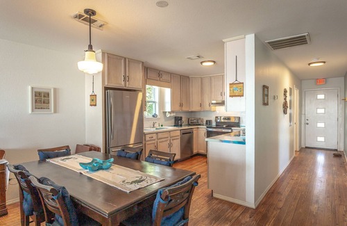 Carrabelle House | Shore to Please right on the beach!